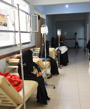 2-	The Azal Health center is overcrowded with cholera patients of different ages, many of whom have had to travel for hours to reach this facility (Photo: WHO/ Hanan Ishaq)