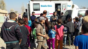 Delivering health care in newly liberated areas: WHO mobile medical clinics reach people in need