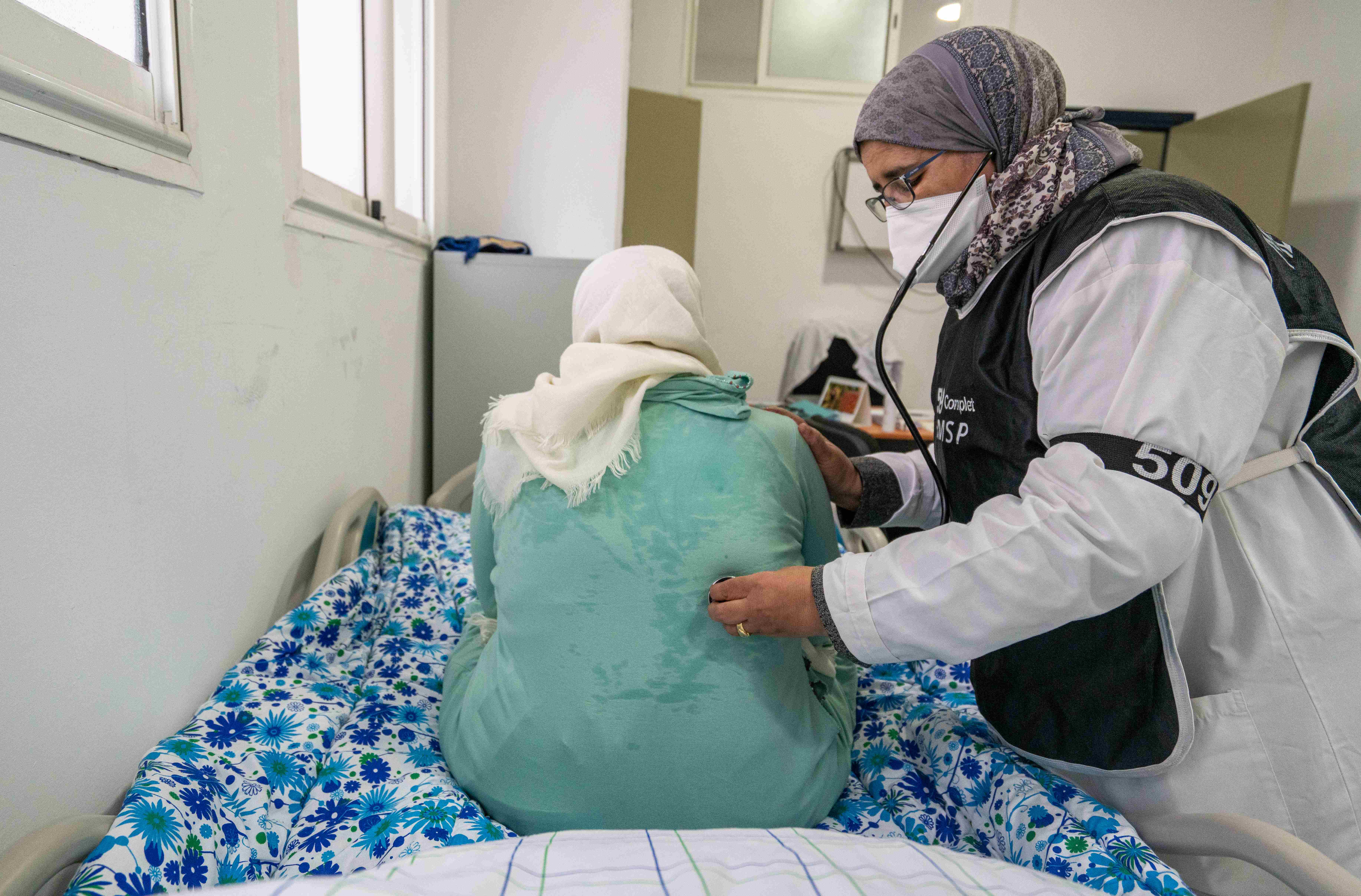 Assurer la continuité des services de santé essentiels pour les populations vulnérables durant la pandémie de la COVID-19