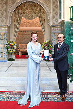 Remise de la médaille d'or de l'OMS à Son Altesse Royale le Princesse Lalla Salma