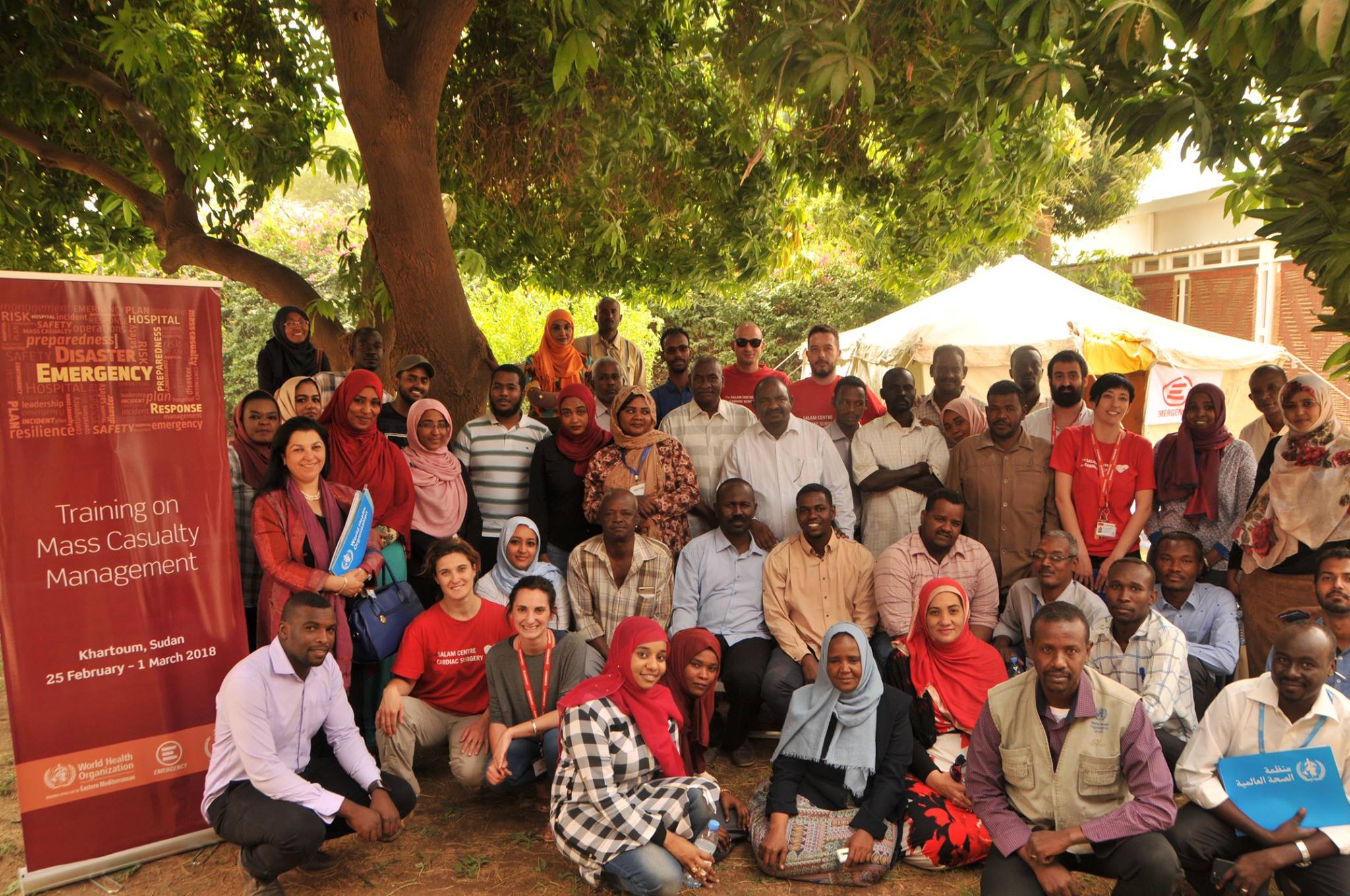 All worshop participants, trainers and WHO staff (photo: Simon van Woerden/WHO).