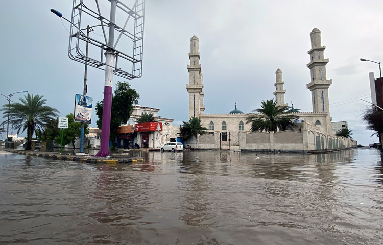 Early in 2020, once-in-a-generation flooding devastated Yemen’s southern communities, including Aden governorate that was among the most affected. In addition to loss of life displacement and damage, it has resulted in further spread of diseases transmitted by mosquitoes such as dengue fever, malaria and chikungunya.